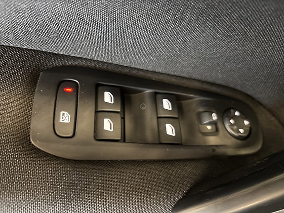Peugeot 308 17 of 19