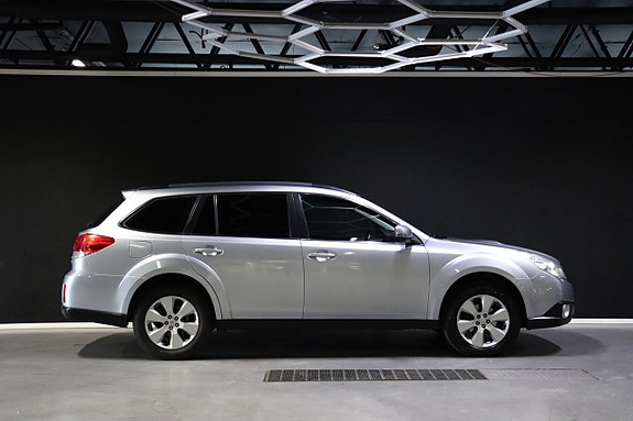 Subaru Outback 5 of 25