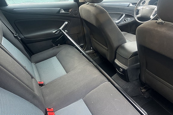 Ford Mondeo 11 of 29