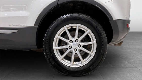 Land Rover Range Rover Evoque 9 of 15