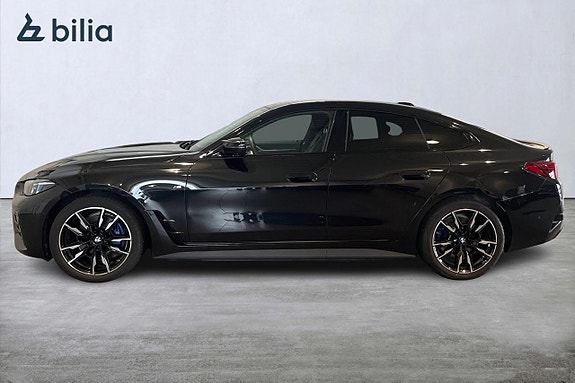 BMW i4 3 of 18