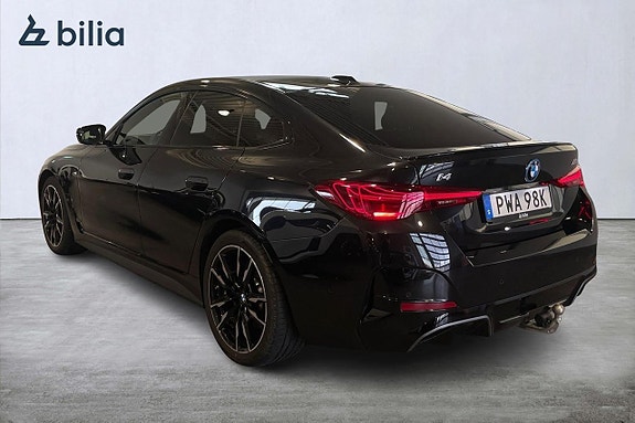 BMW i4 2 of 18