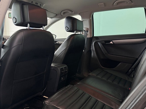Volkswagen Passat 6 of 17
