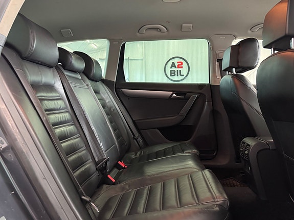 Volkswagen Passat 9 of 17