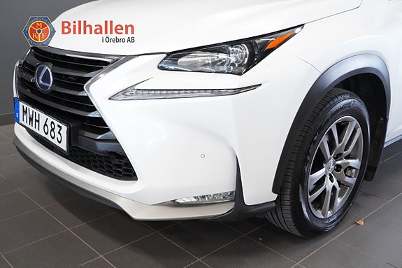 Lexus NX300h 3 of 25
