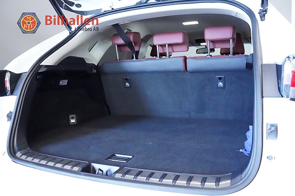 Lexus NX300h 9 of 25