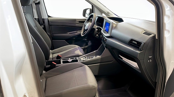 Ford Transit Connect 3 of 9