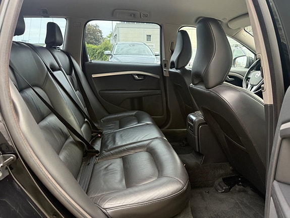 Volvo V70 9 of 13