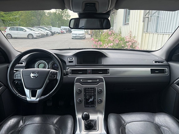 Volvo V70 11 of 13