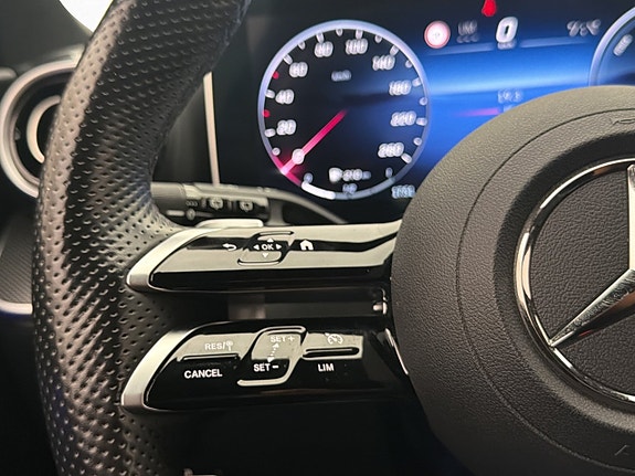 Mercedes-Benz C300 20 of 30