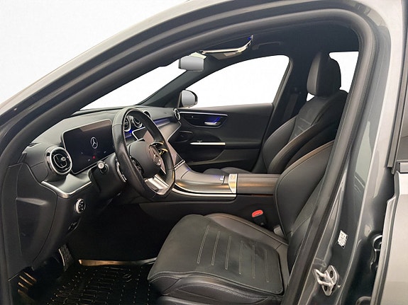 Mercedes-Benz C300 13 of 30