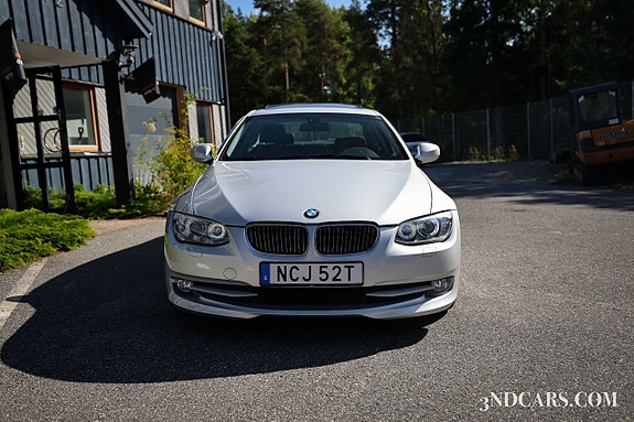 BMW 328i 2 of 15