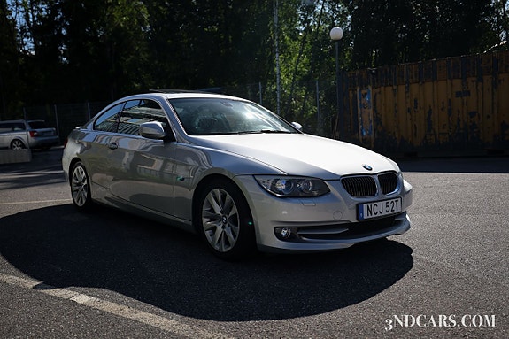 BMW 328i 3 of 15