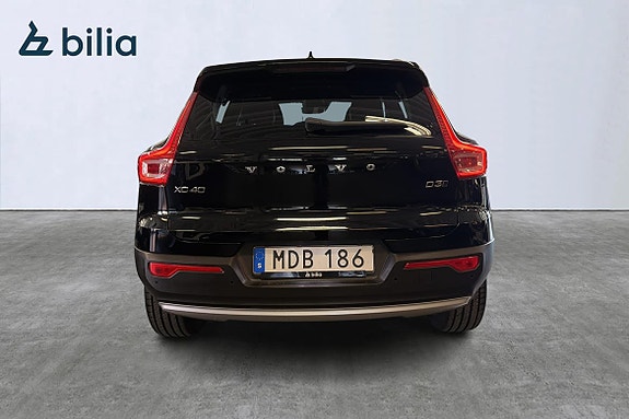Volvo XC40 6 of 22