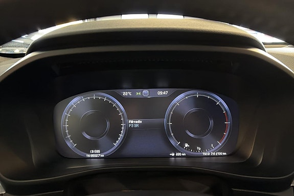 Volvo XC40 14 of 22