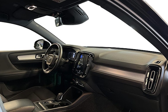 Volvo XC40 18 of 22