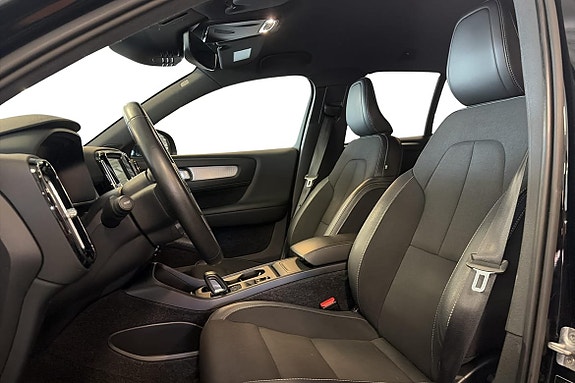 Volvo XC40 9 of 22