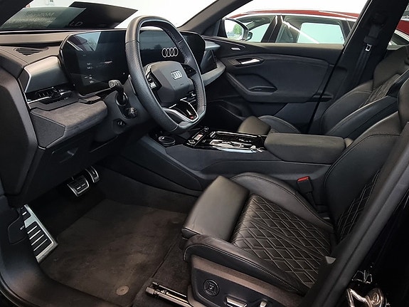 Audi Q6 e-tron 11 of 23