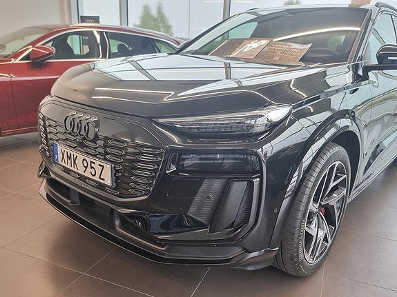 Audi Q6 e-tron 8 of 23