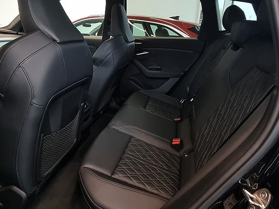 Audi Q6 e-tron 16 of 23