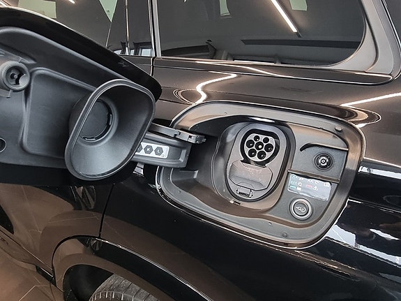 Audi Q6 e-tron 17 of 23