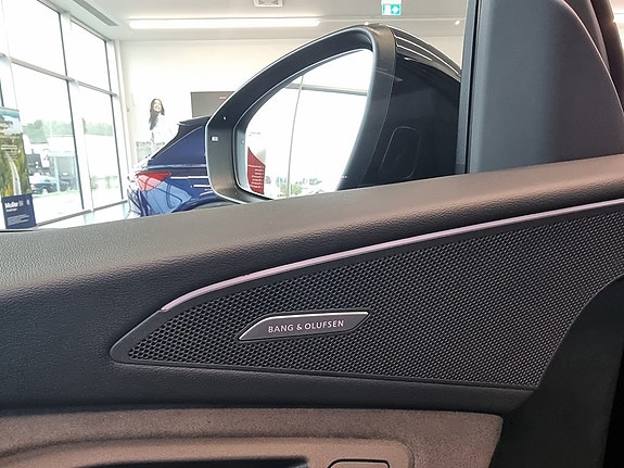 Audi Q6 e-tron 13 of 23