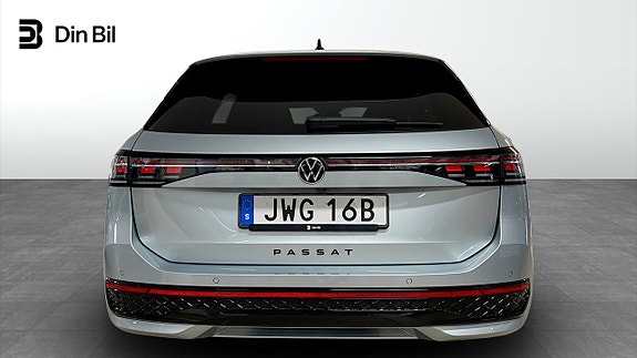 Volkswagen Passat 5 of 13