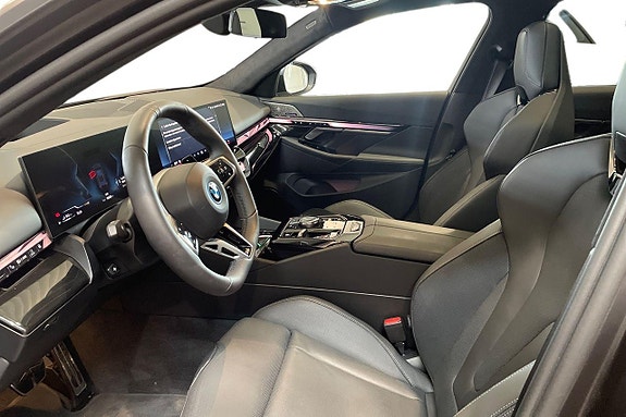 BMW 550e 12 of 18