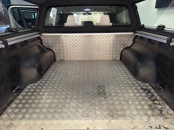 Volkswagen Amarok 12 of 30