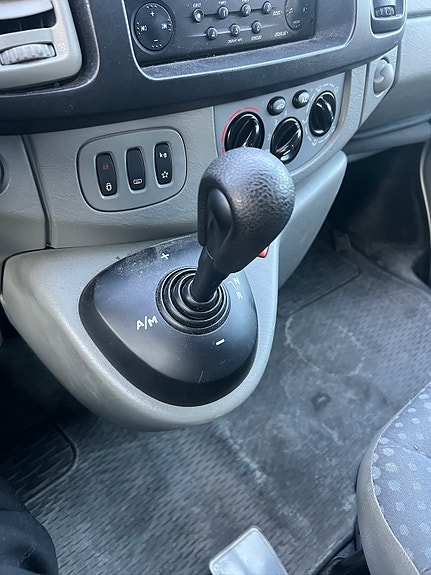 Renault Trafic 6 of 6