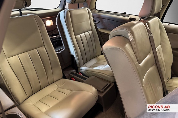 Volvo XC90 9 of 12