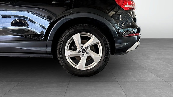 Audi Q3 6 of 16