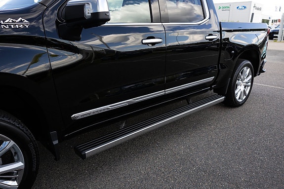 Chevrolet Silverado EV 19 of 19