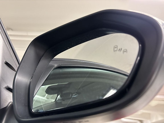 Toyota Yaris 11 of 16