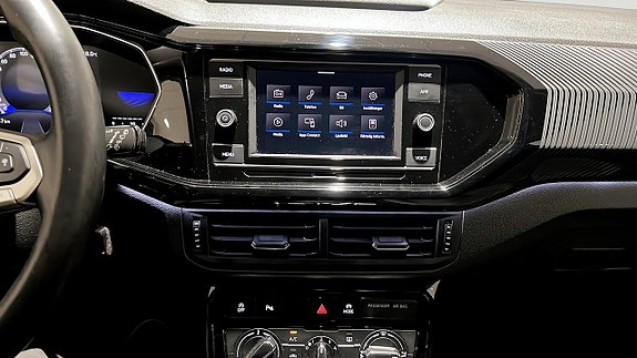 Volkswagen T-Cross 9 of 19