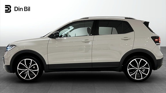 Volkswagen T-Cross 2 of 19