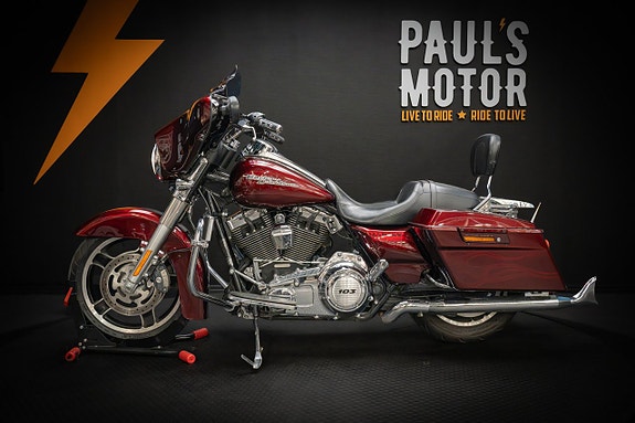 Harley-Davidson Street Glide (FLHX 103) 6 of 18