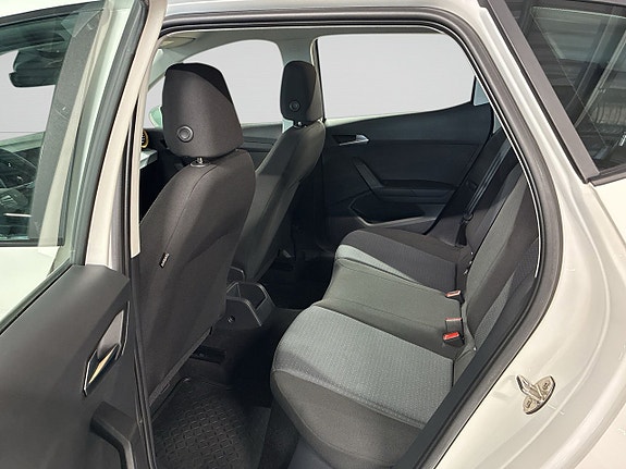 Seat Arona 10 of 23