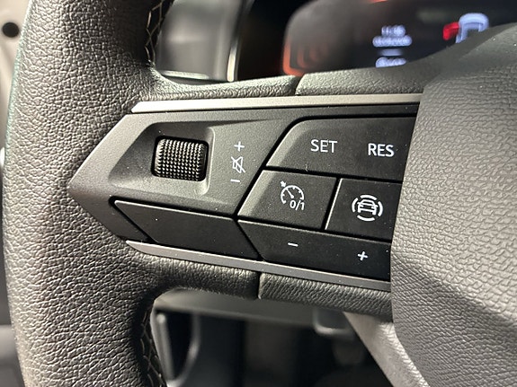 Seat Arona 15 of 23