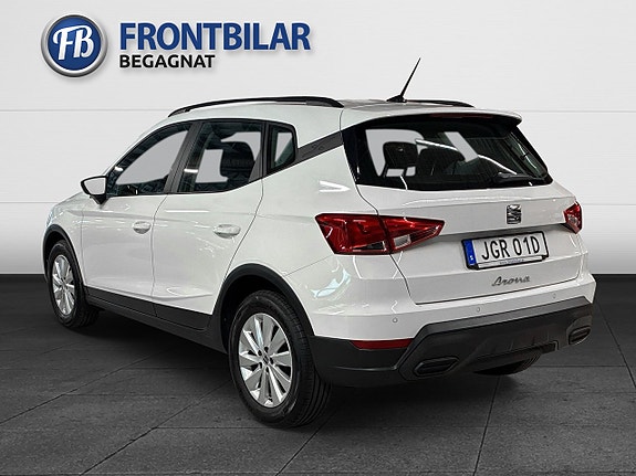Seat Arona 8 of 23