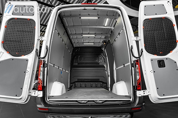 Mercedes-Benz Sprinter 317 13 of 28