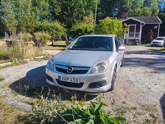 Opel Vectra 2 of 9