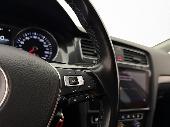 Volkswagen e-Golf VII 17 of 30