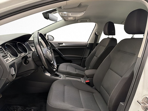 Volkswagen e-Golf VII 12 of 30