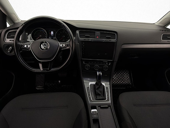 Volkswagen e-Golf VII 11 of 30