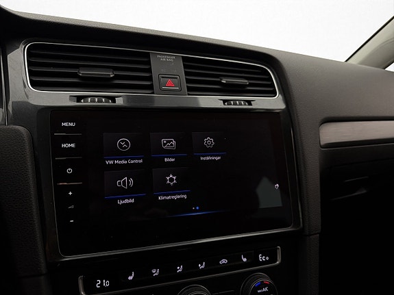 Volkswagen e-Golf VII 21 of 30