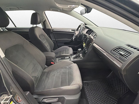 Volkswagen Golf Alltrack 10 of 27