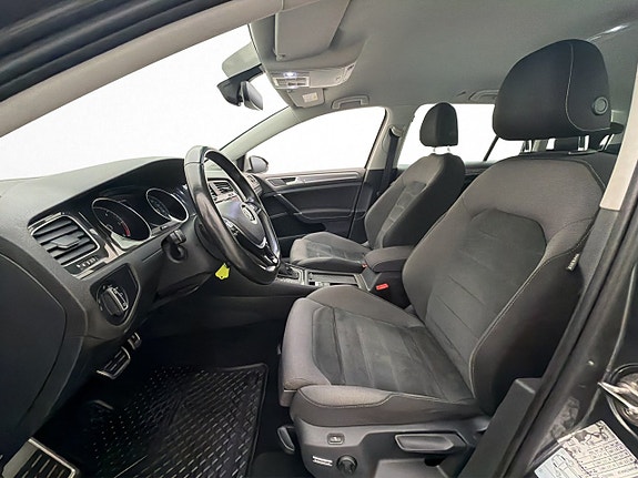 Volkswagen Golf Alltrack 12 of 27