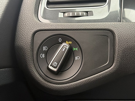 Volkswagen Golf Alltrack 23 of 27