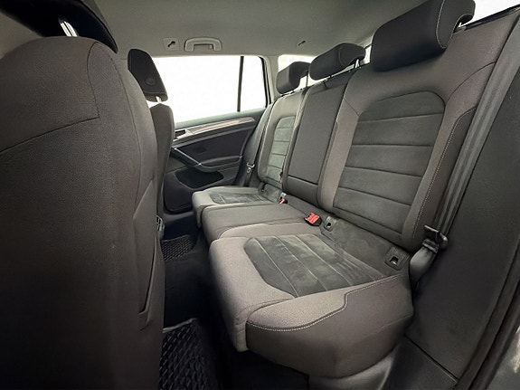 Volkswagen Golf Alltrack 14 of 27